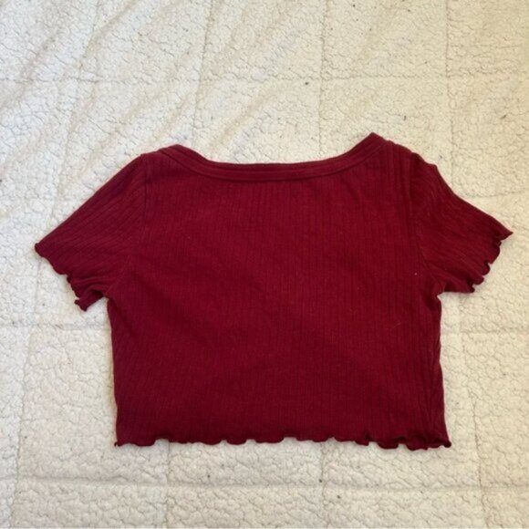 SHEIN Red Button-Up Crop Top Ribbed​ - Picture 5 of 7